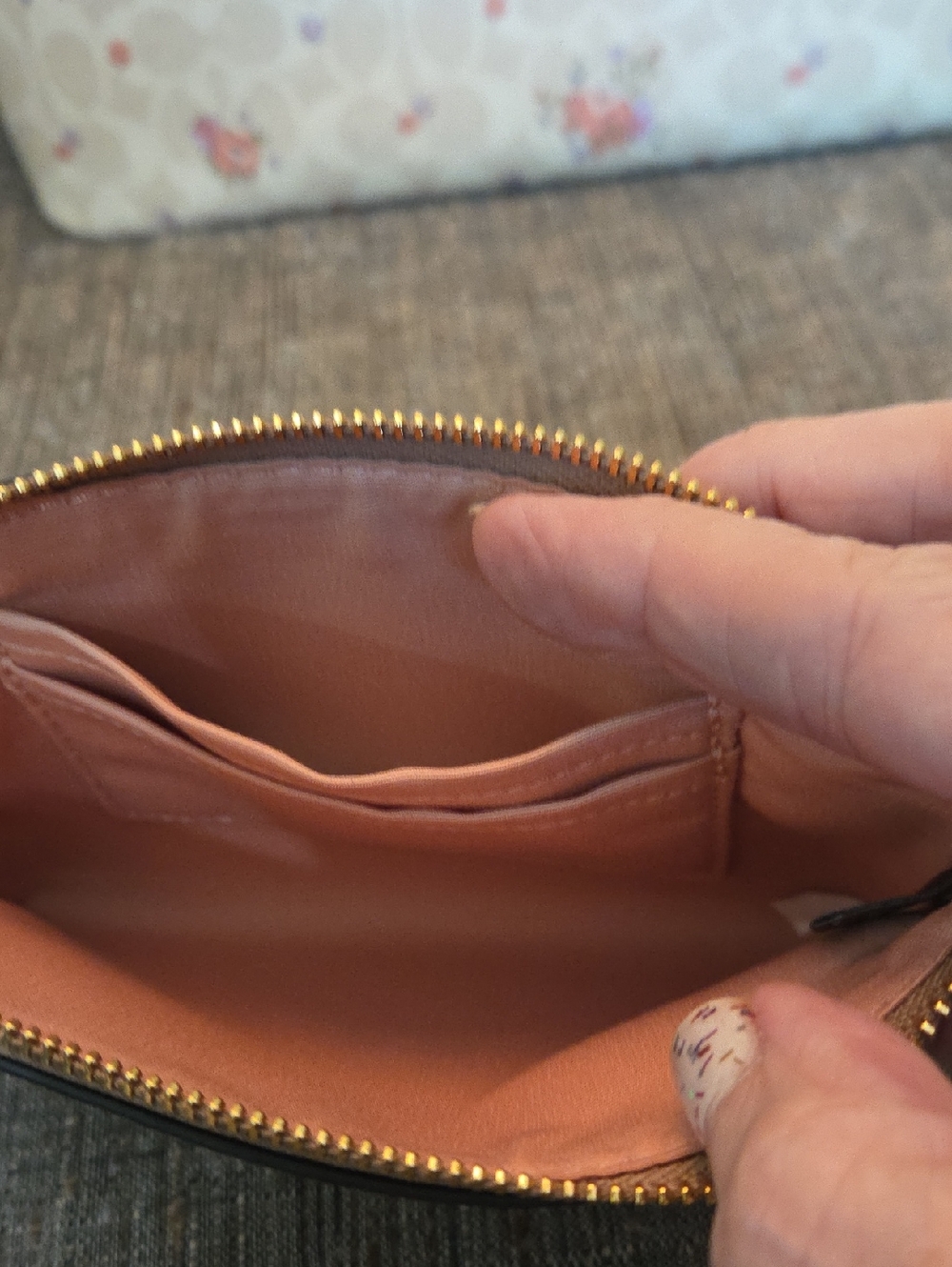 COACH Beige Floral Signature Tote with Pink Leather Handles w/ Matching Wristlet - Picture 11 of 12